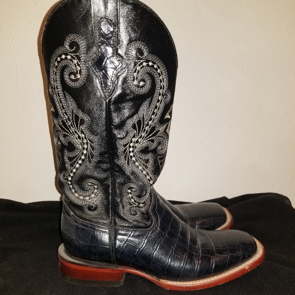 Womens Cowboy boots , black